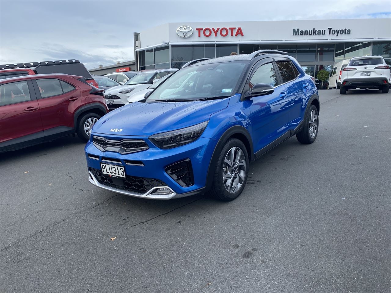 Vehicle image 5