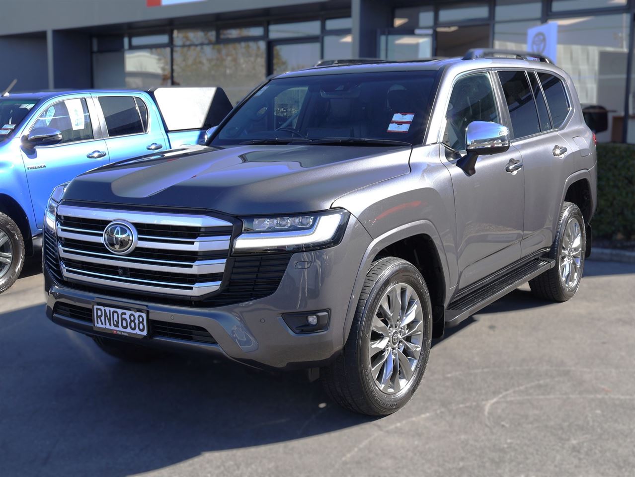 Vehicle image 3