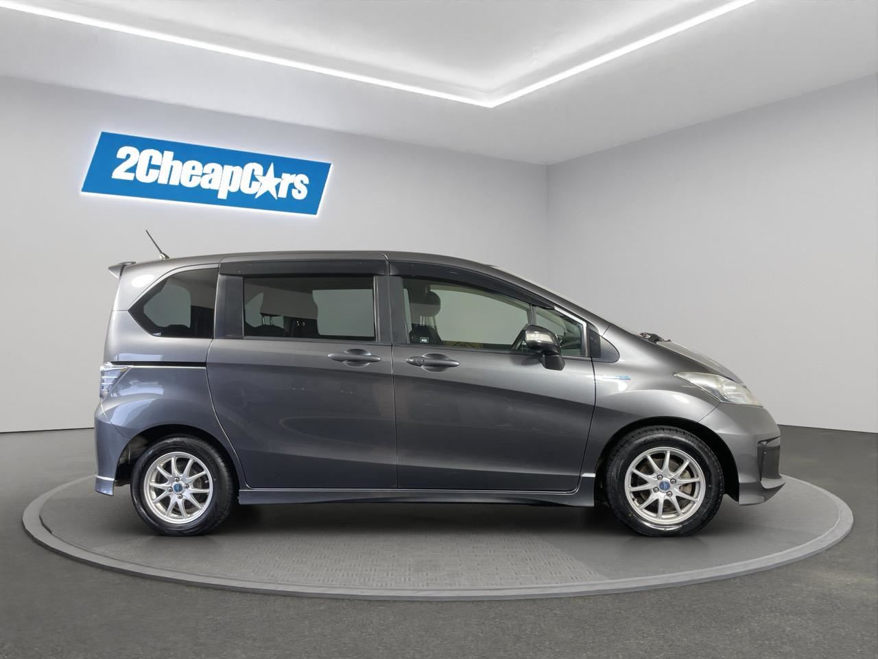 Vehicle image 4