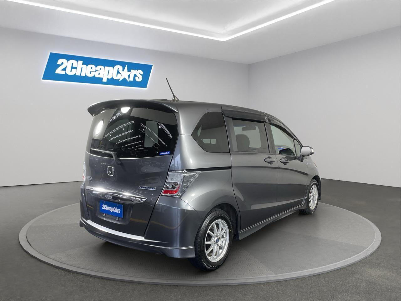 Vehicle image 5