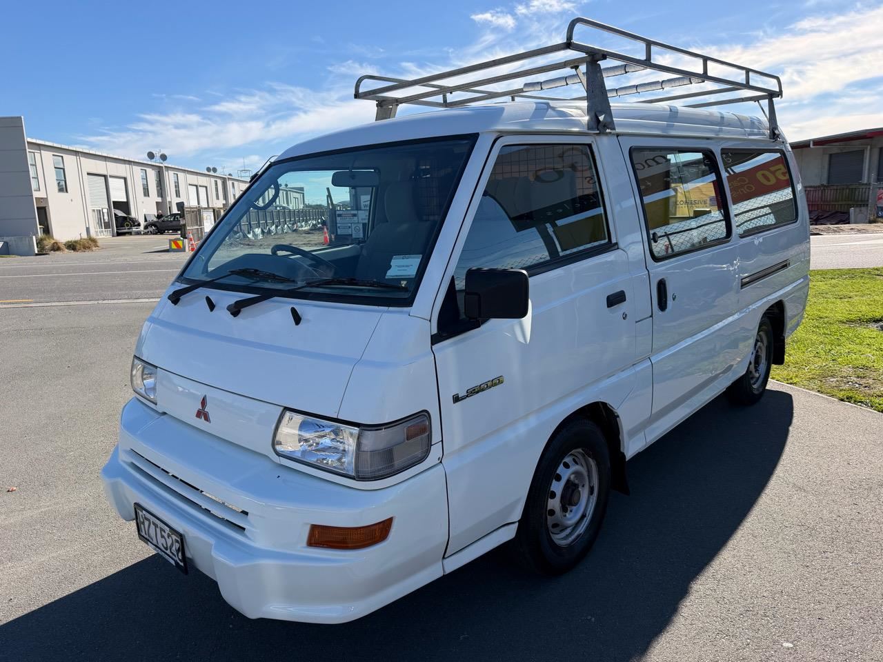 Vehicle image 4