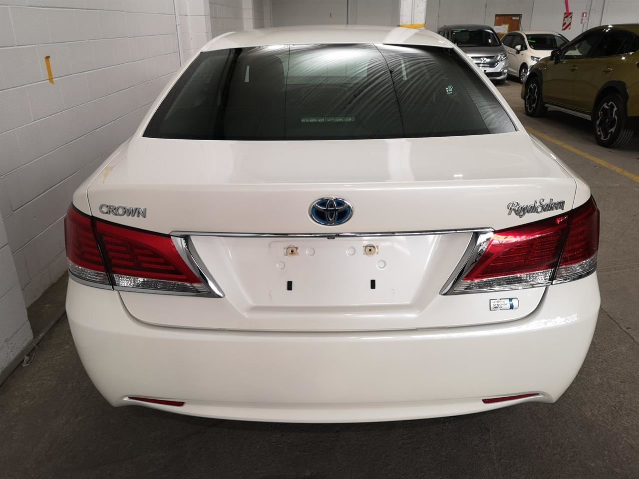 Vehicle image 5