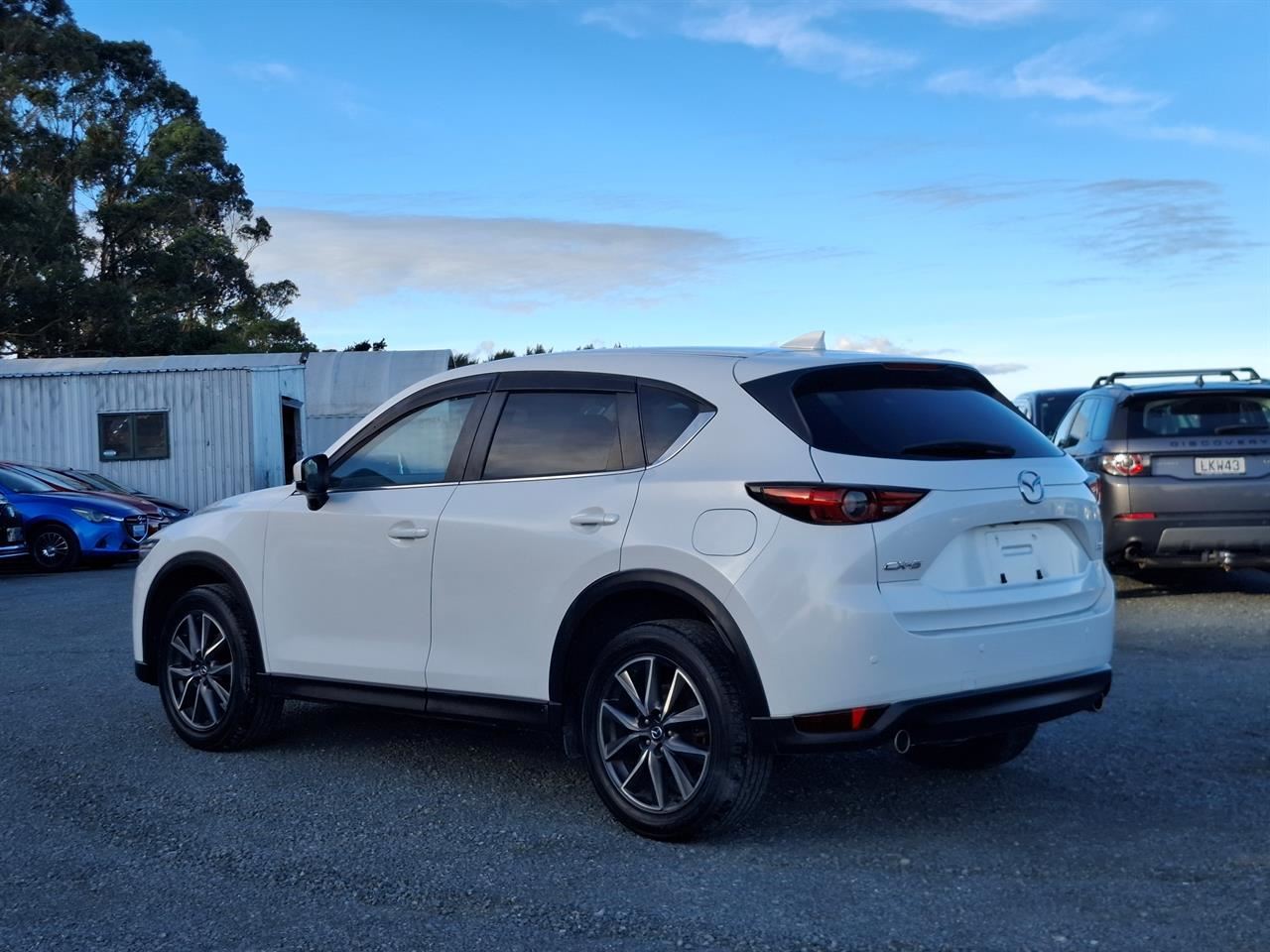 Vehicle image 5