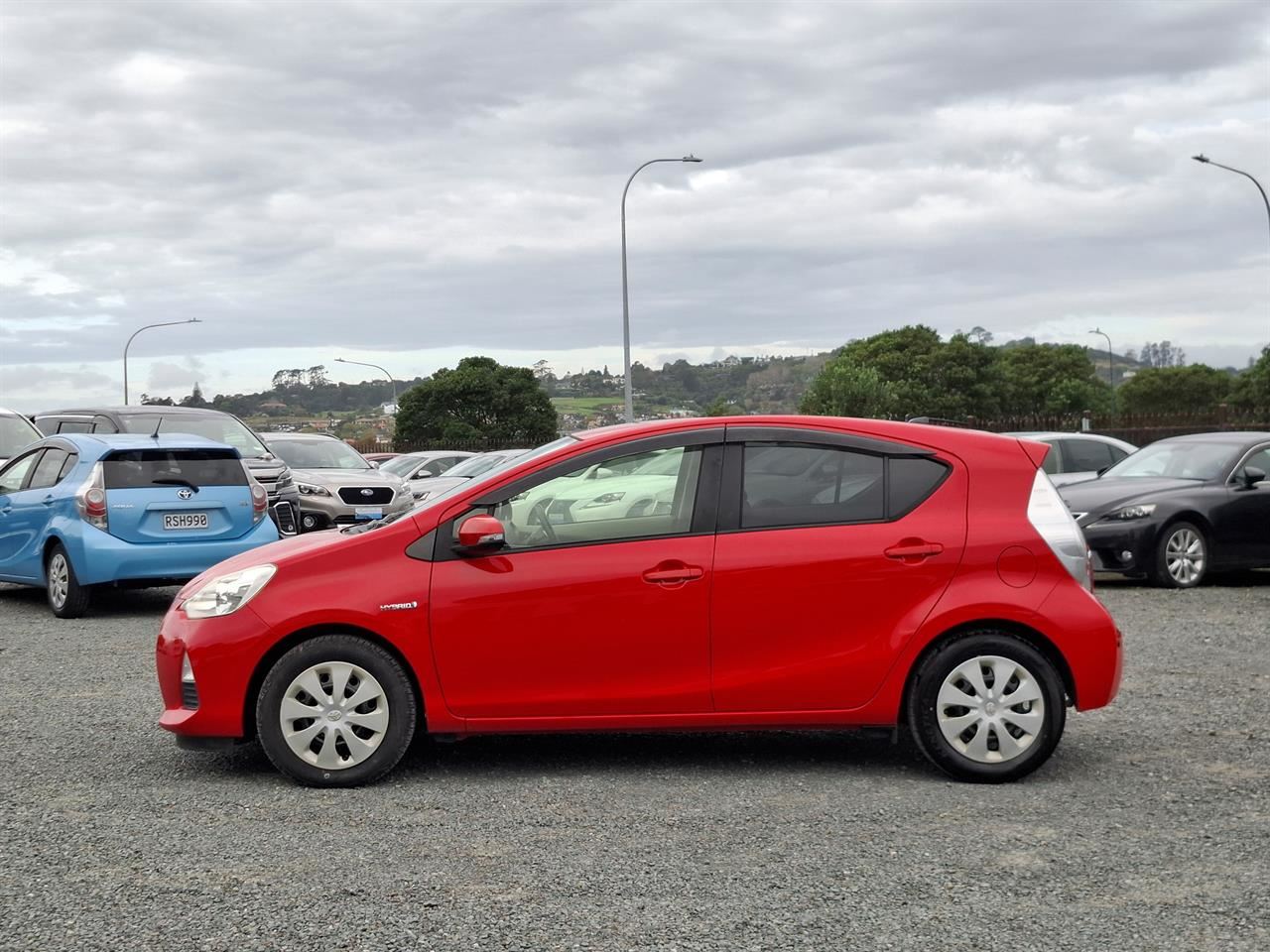 Vehicle image 4