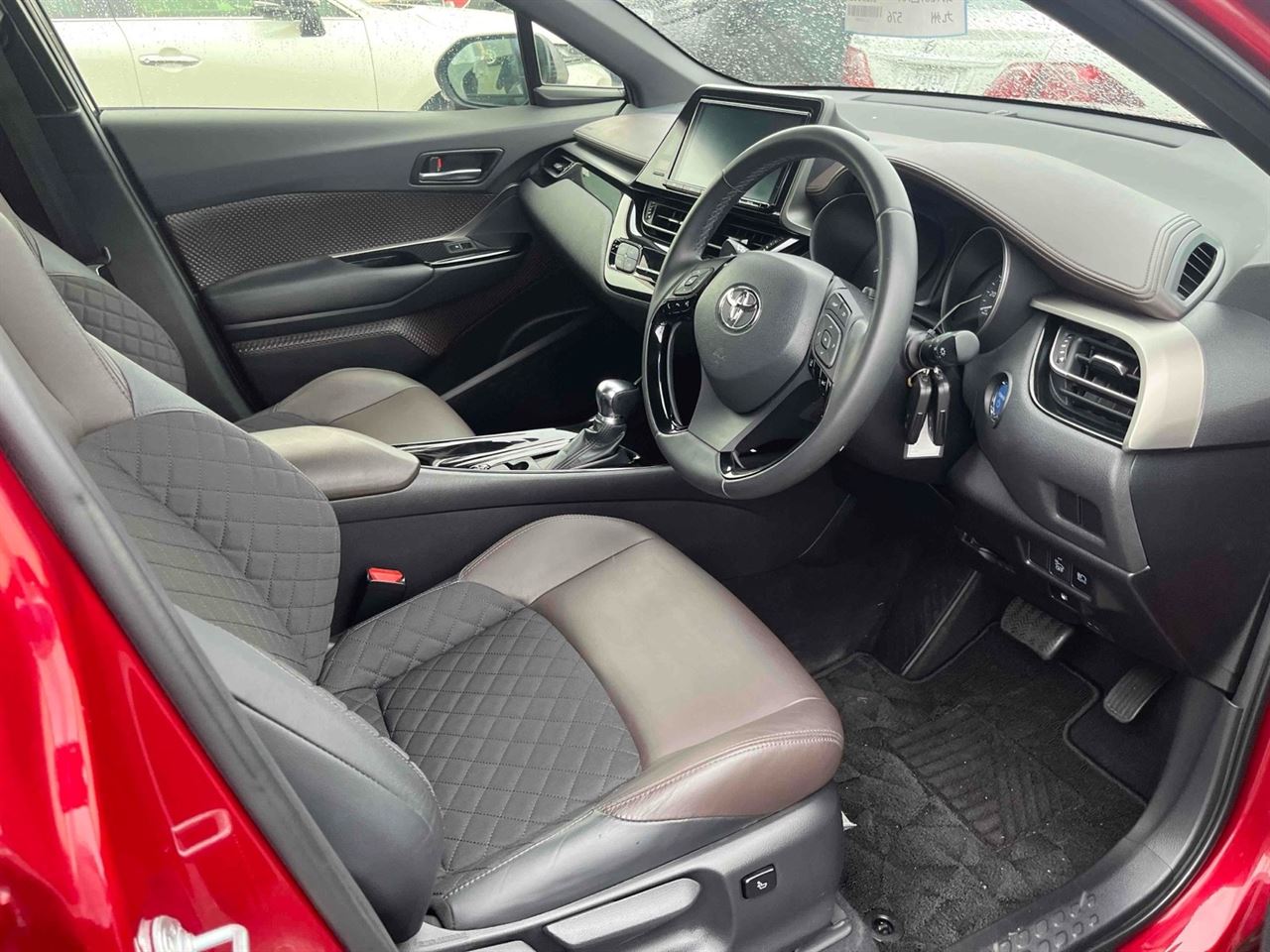 Vehicle image 3