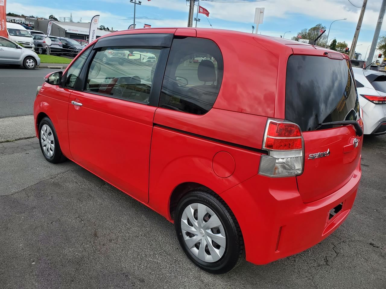 Vehicle image 5