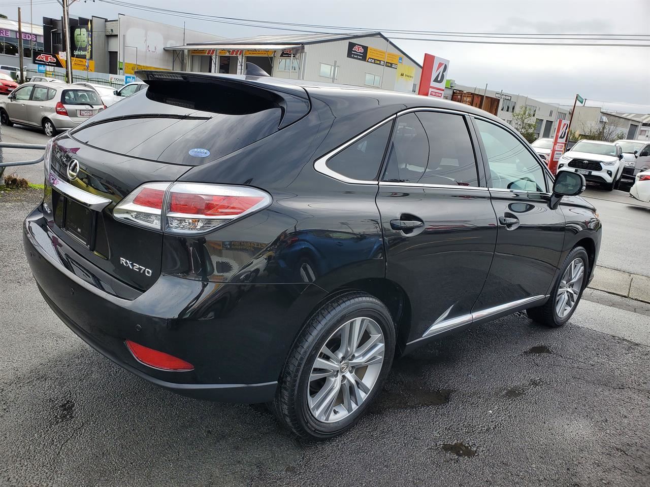 Vehicle image 4