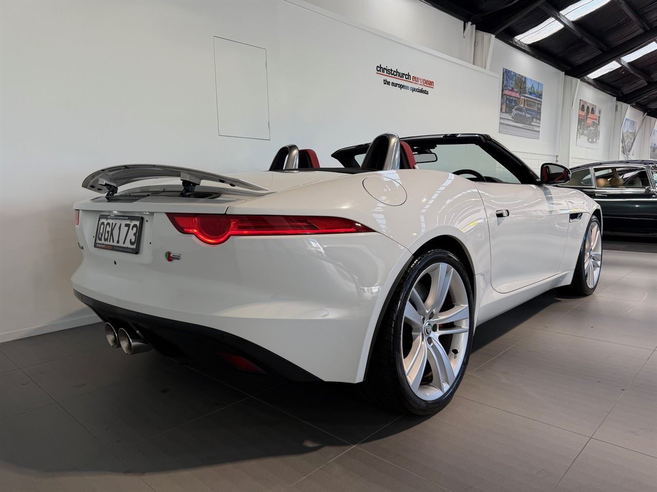 Vehicle image 4