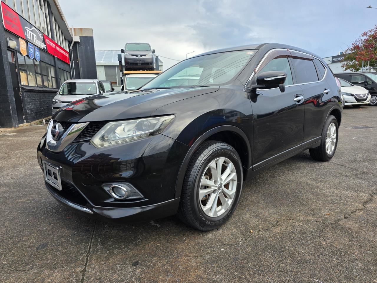 Vehicle image 4