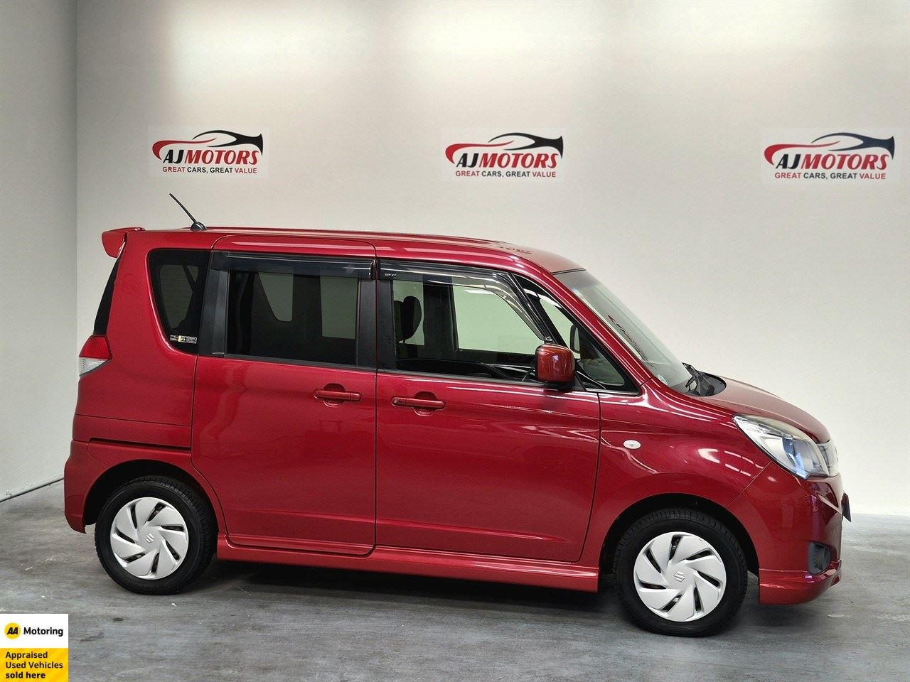 Vehicle image 3