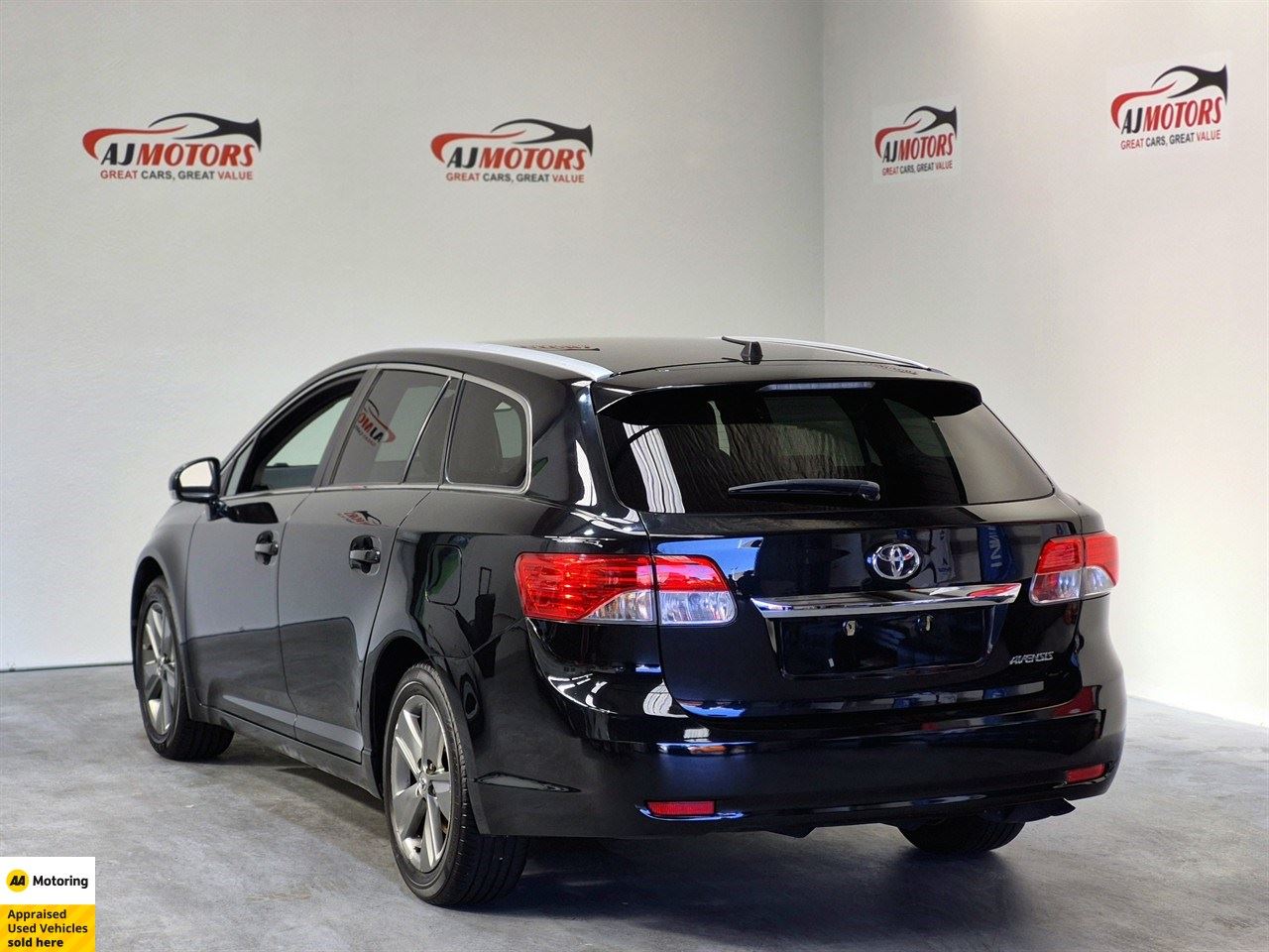 Vehicle image 5