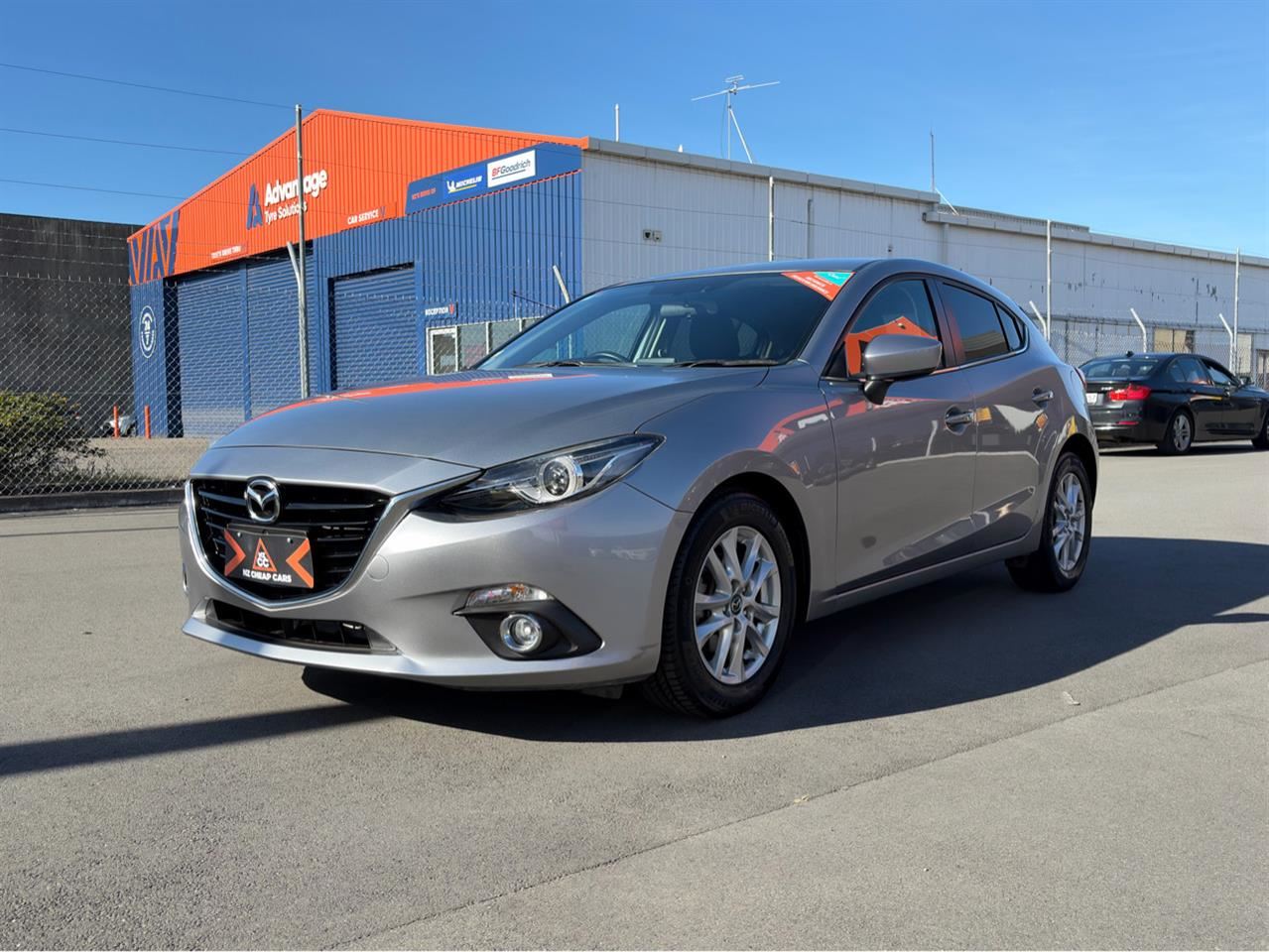 Vehicle image 3