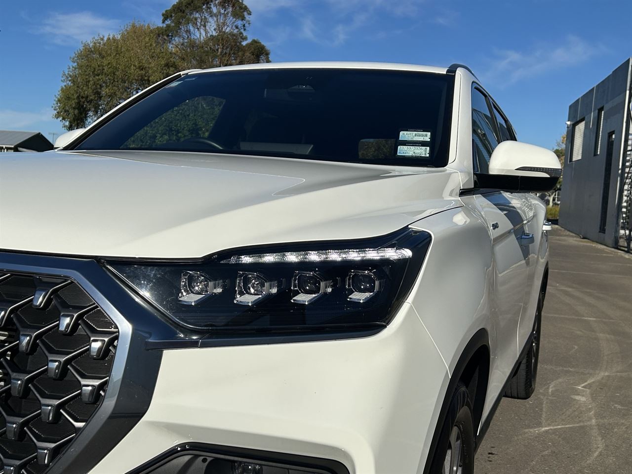 Vehicle image 4