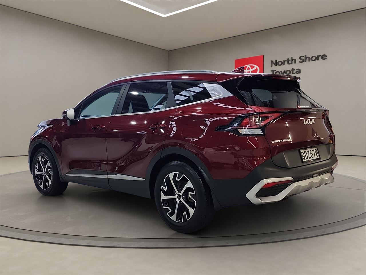 Vehicle image 5