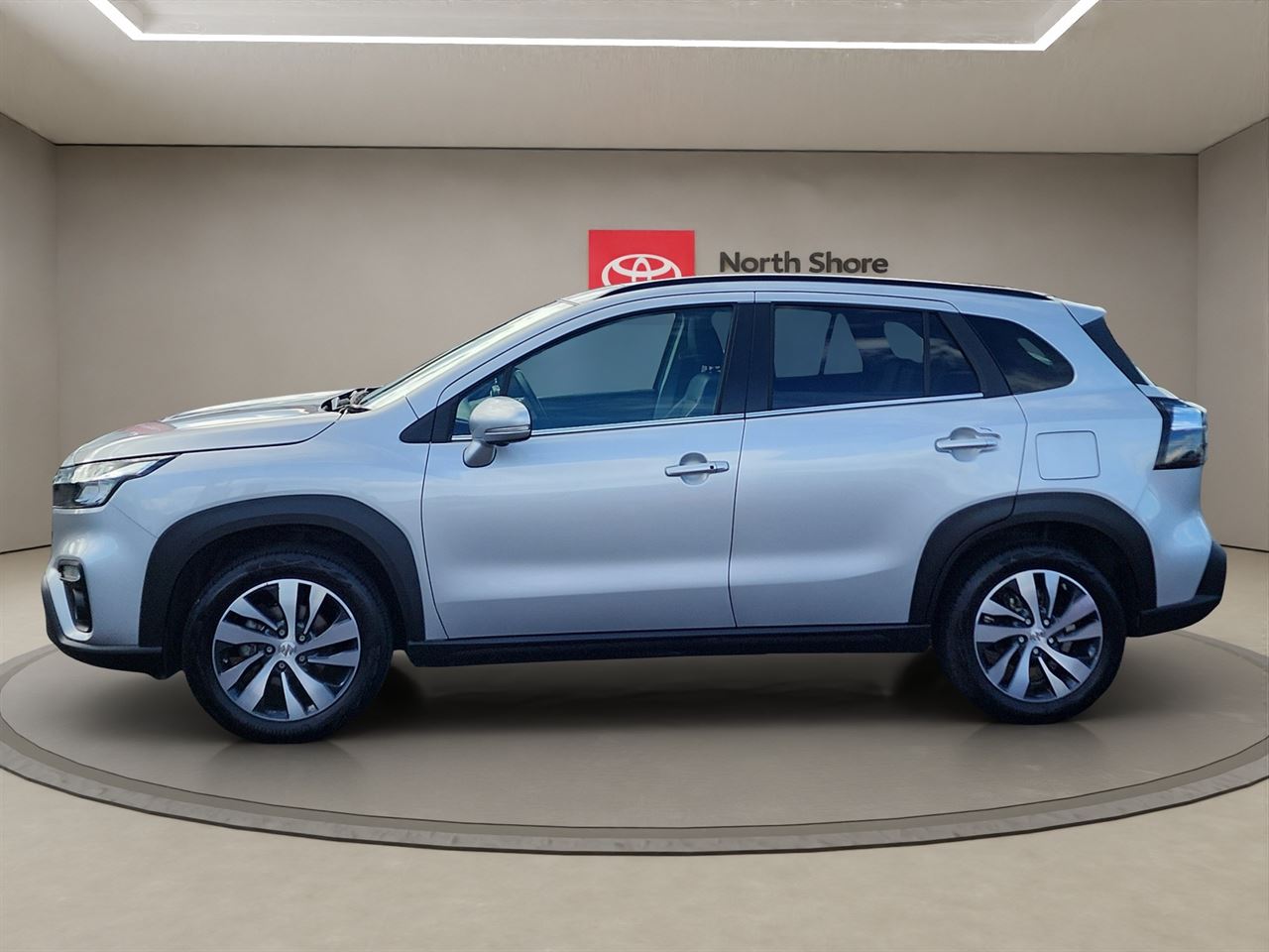 Vehicle image 4