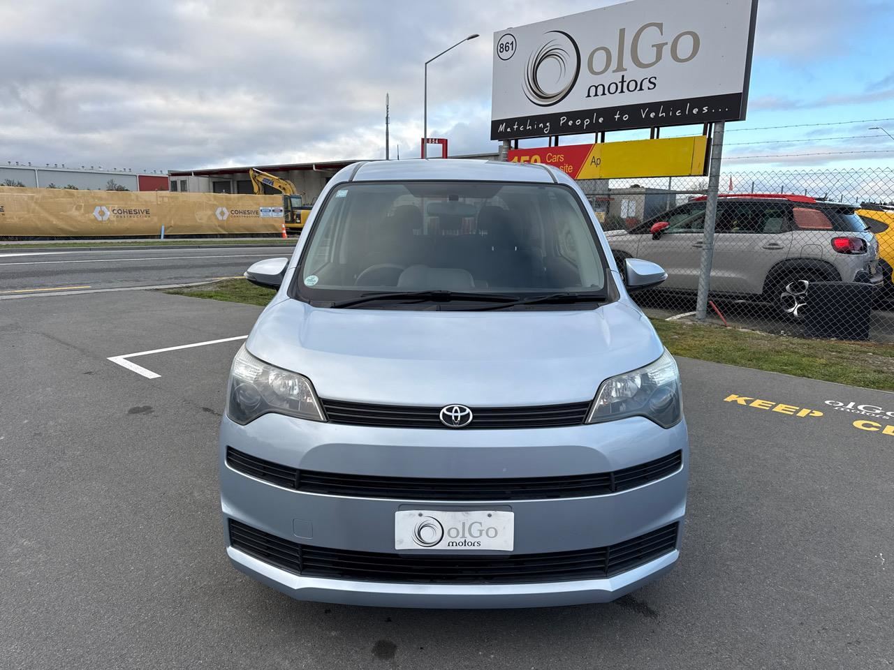 Vehicle image 3