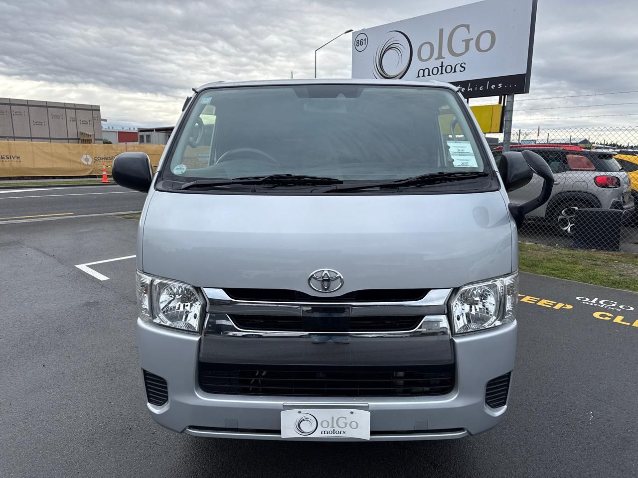 Vehicle image 3