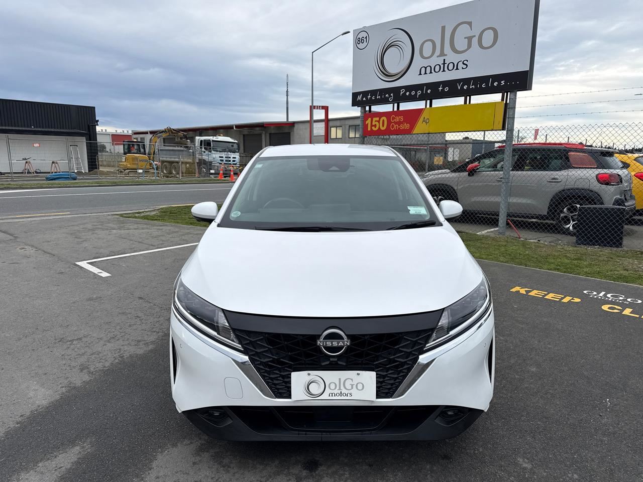 Vehicle image 3