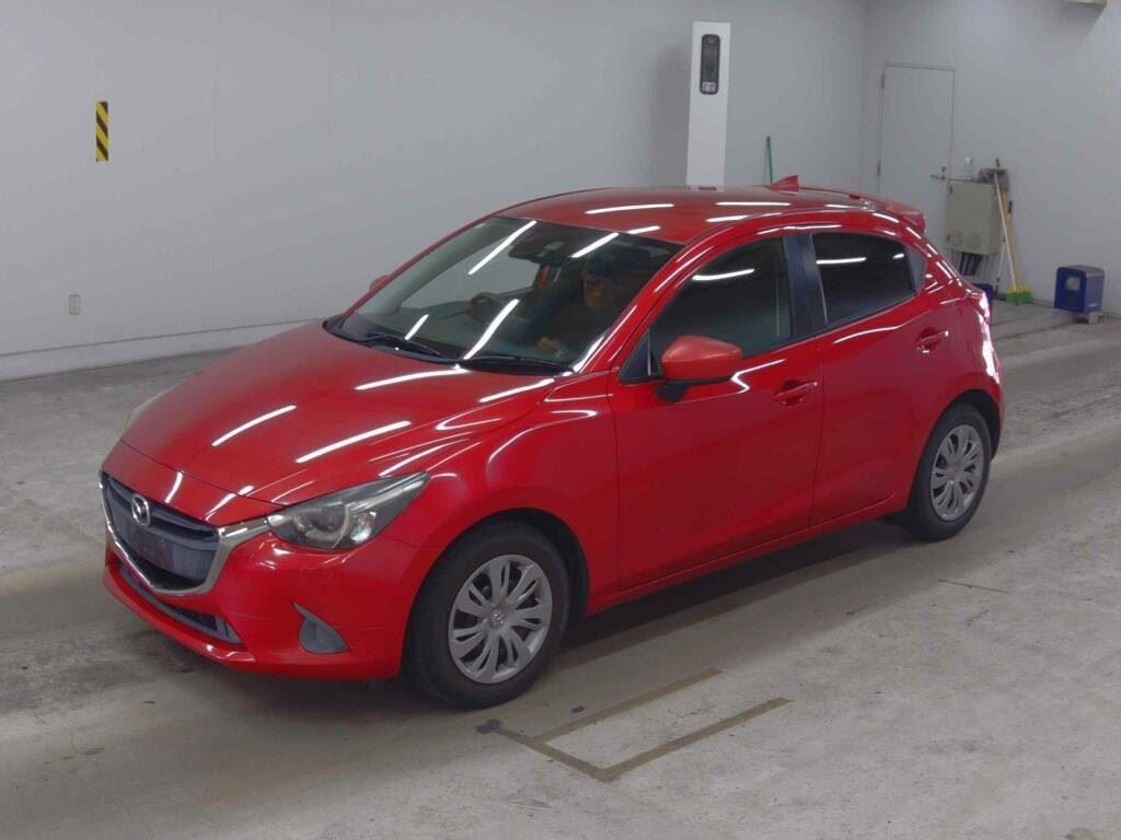 Vehicle image 4