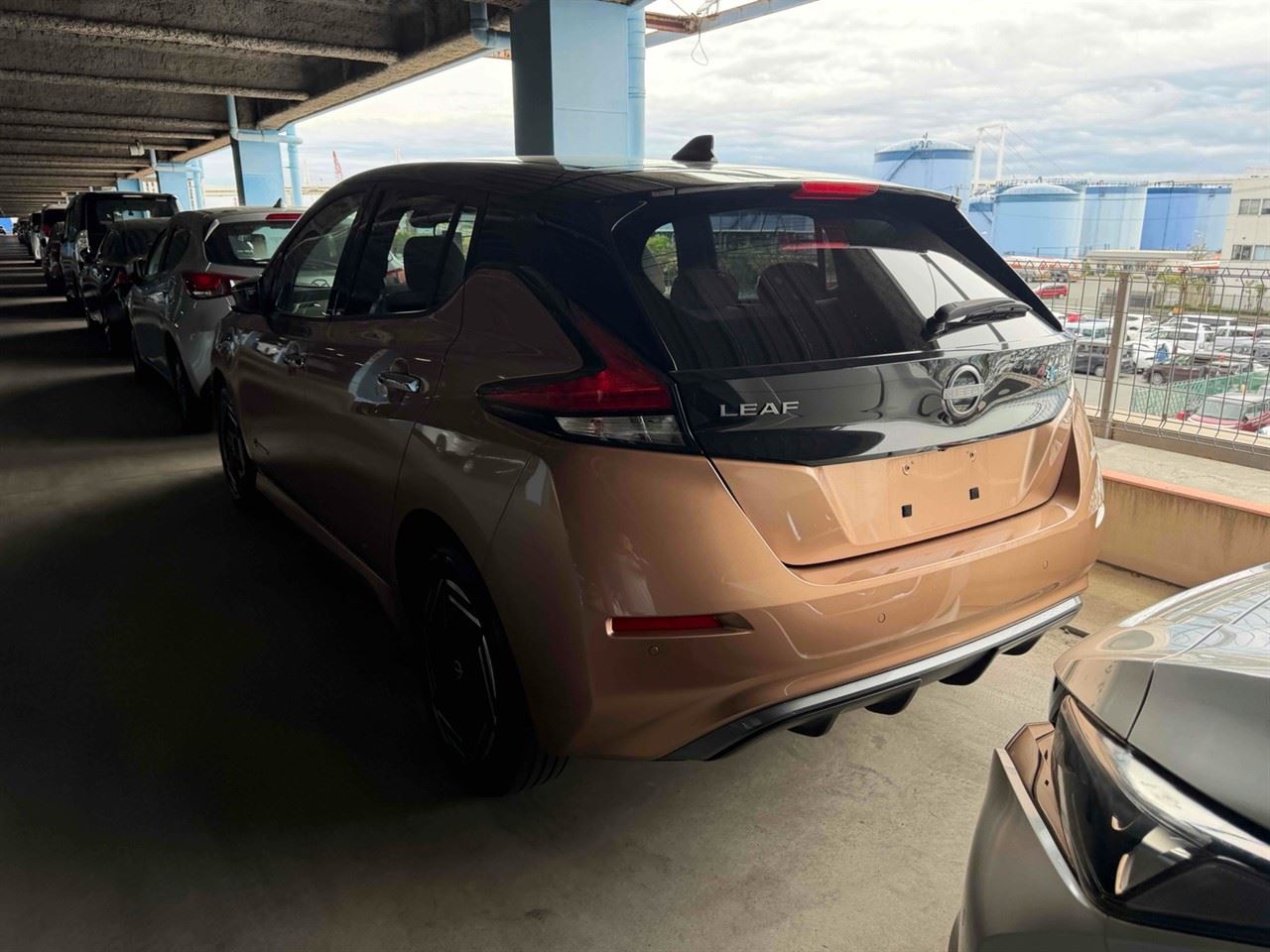 Vehicle image 4
