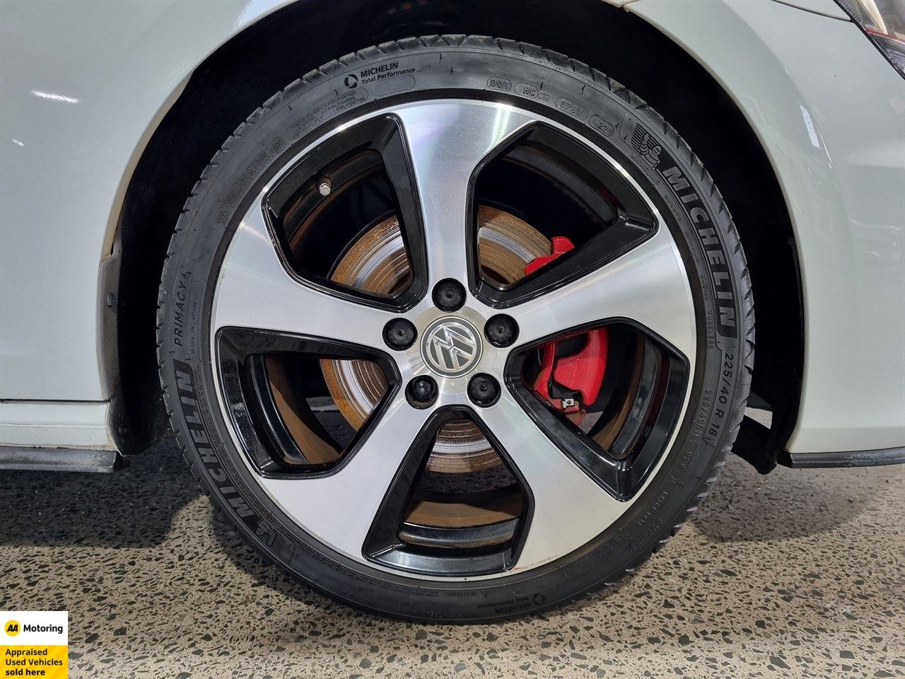 Vehicle image 3