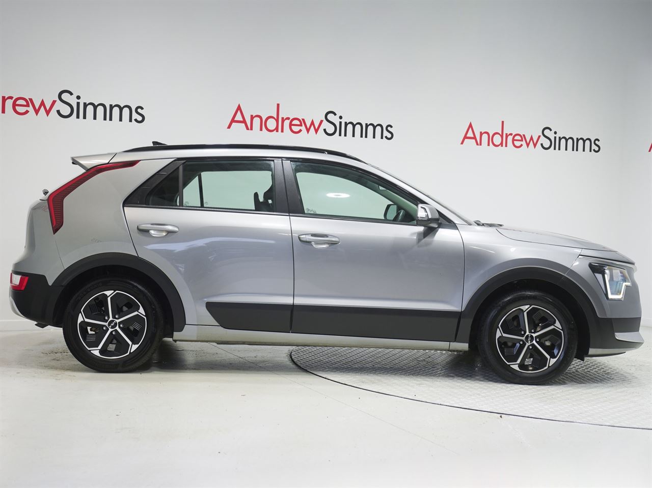 Vehicle image 3