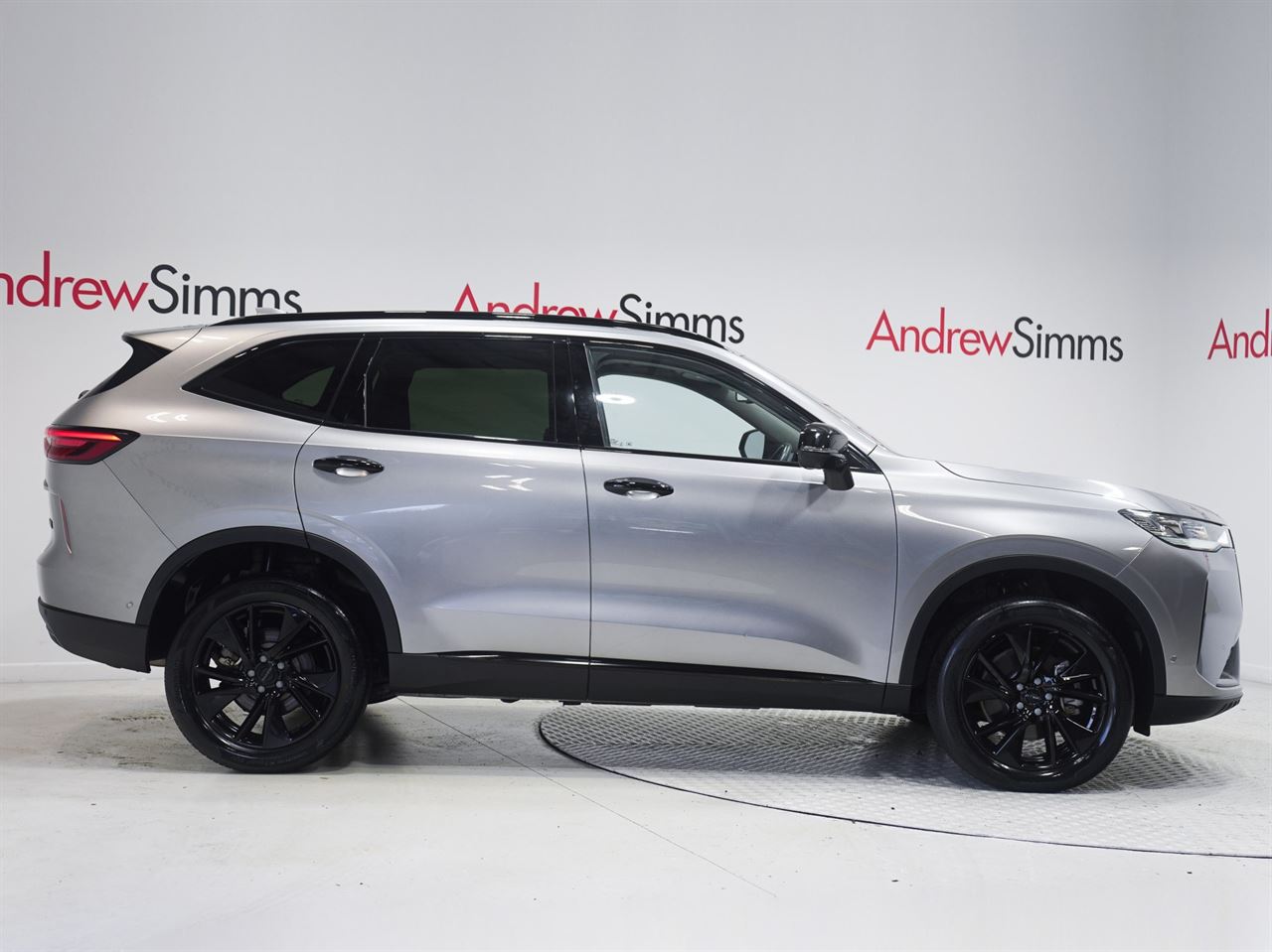 Vehicle image 3