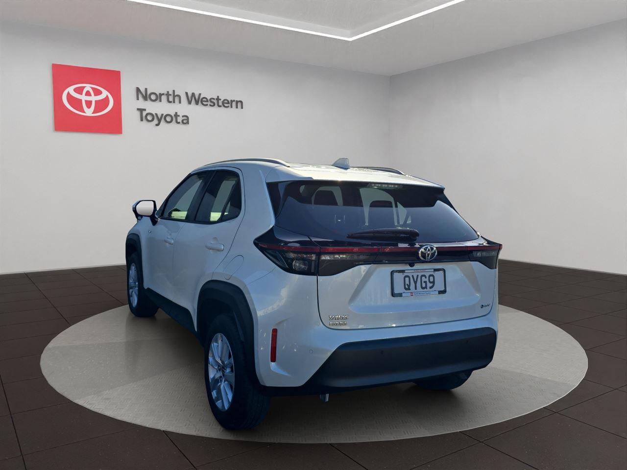 Vehicle image 5