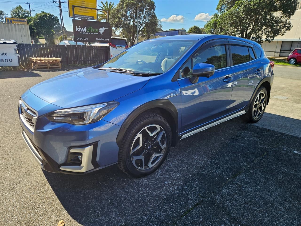 Vehicle image 3