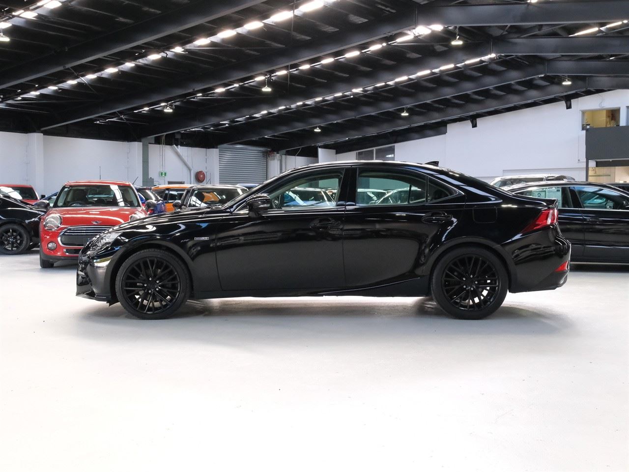 Vehicle image 5