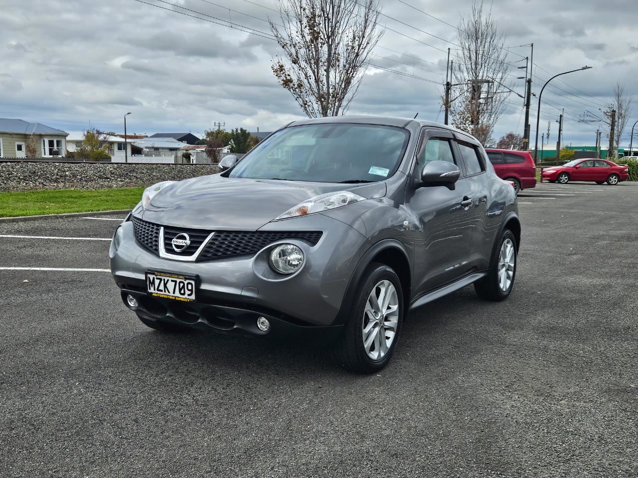 Vehicle image 3