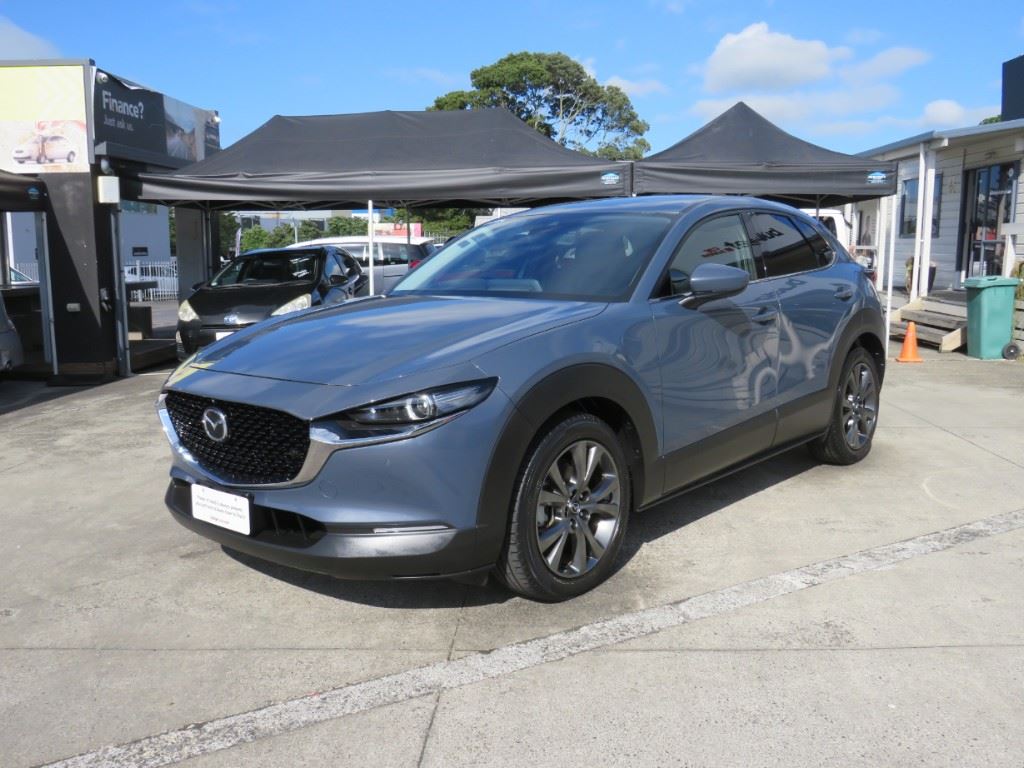 Vehicle image 3
