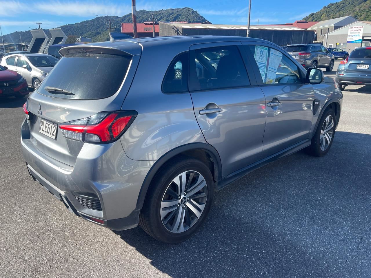 Vehicle image 4