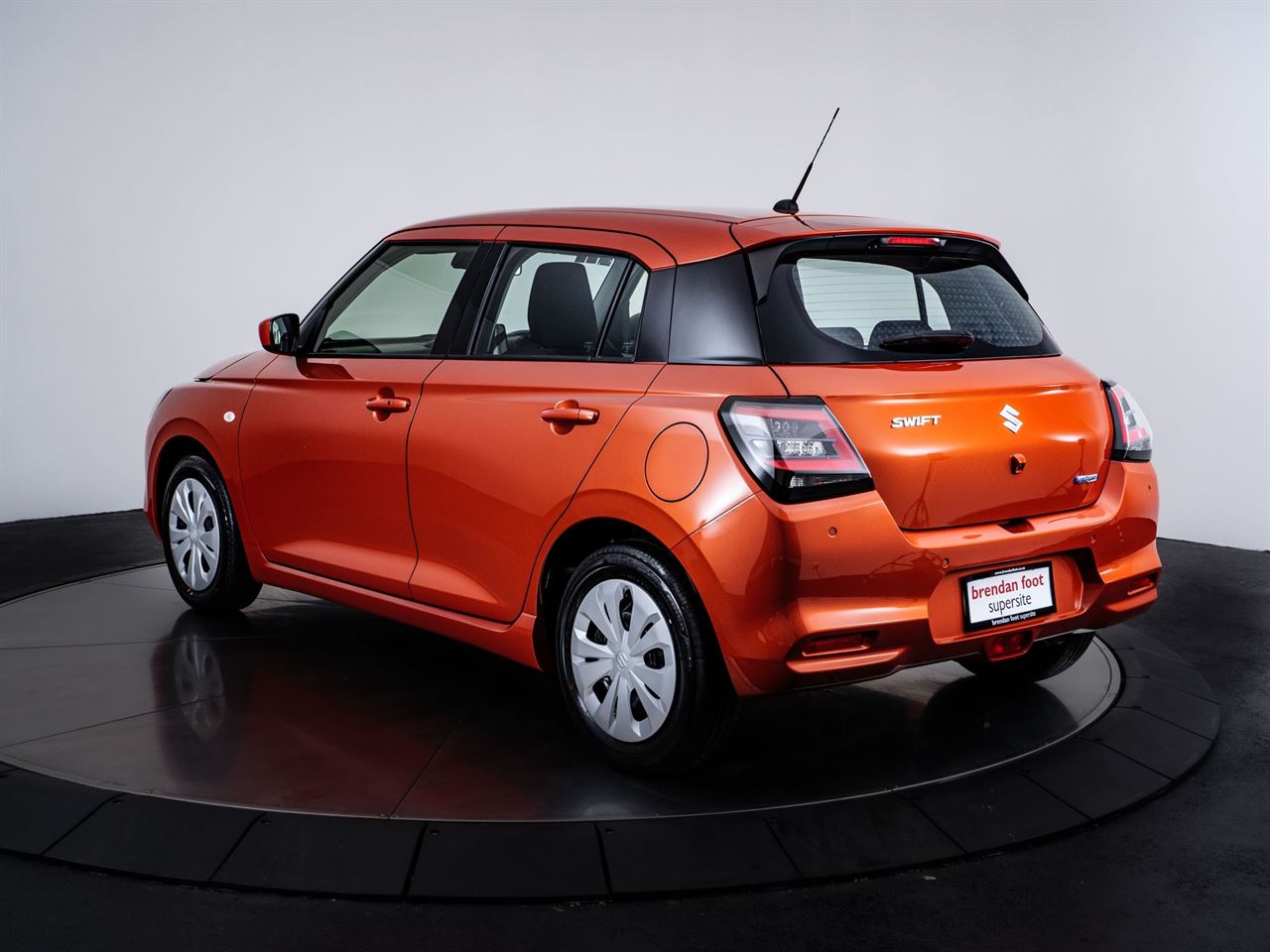 Vehicle image 5