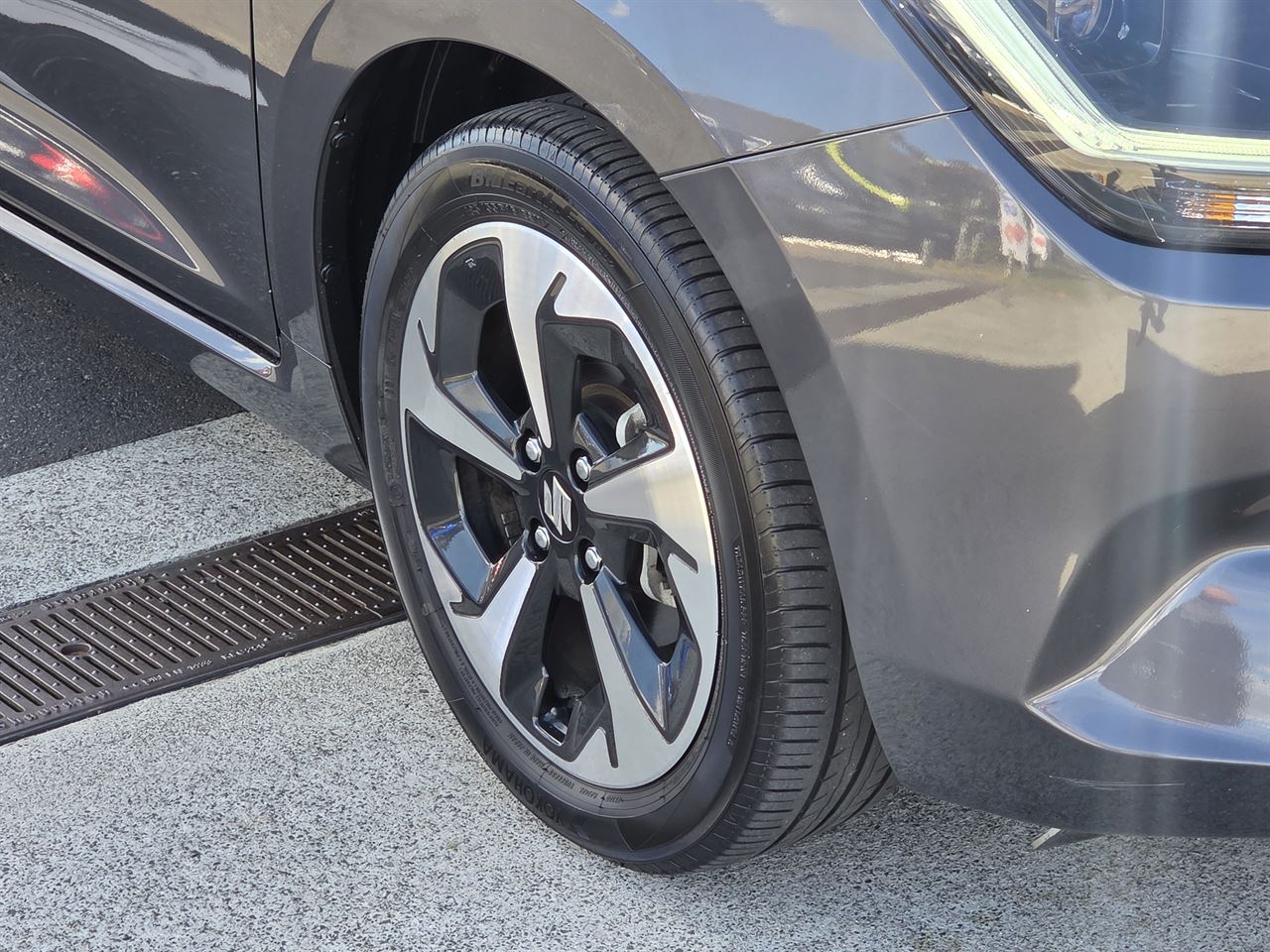 Vehicle image 2
