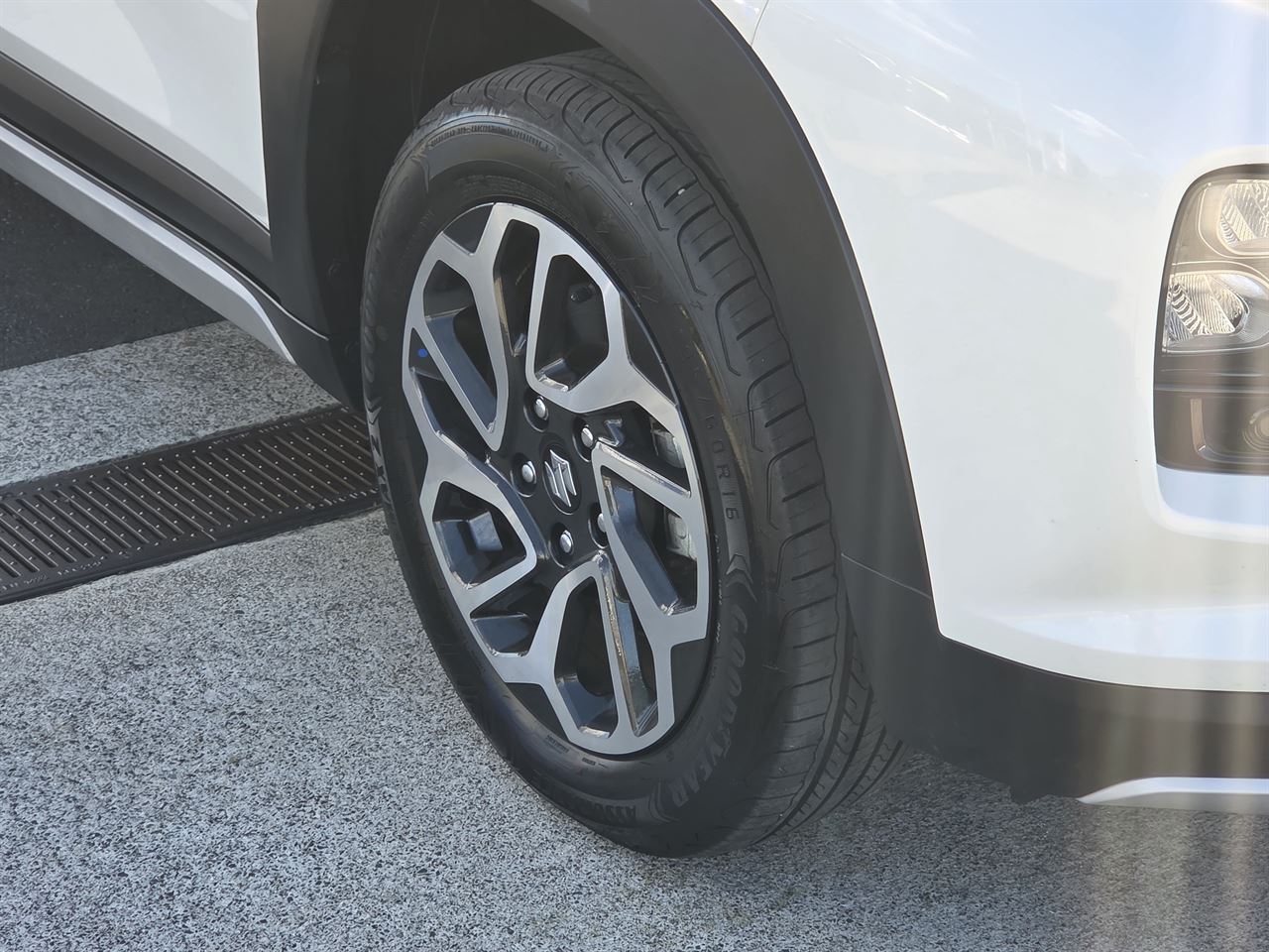 Vehicle image 2