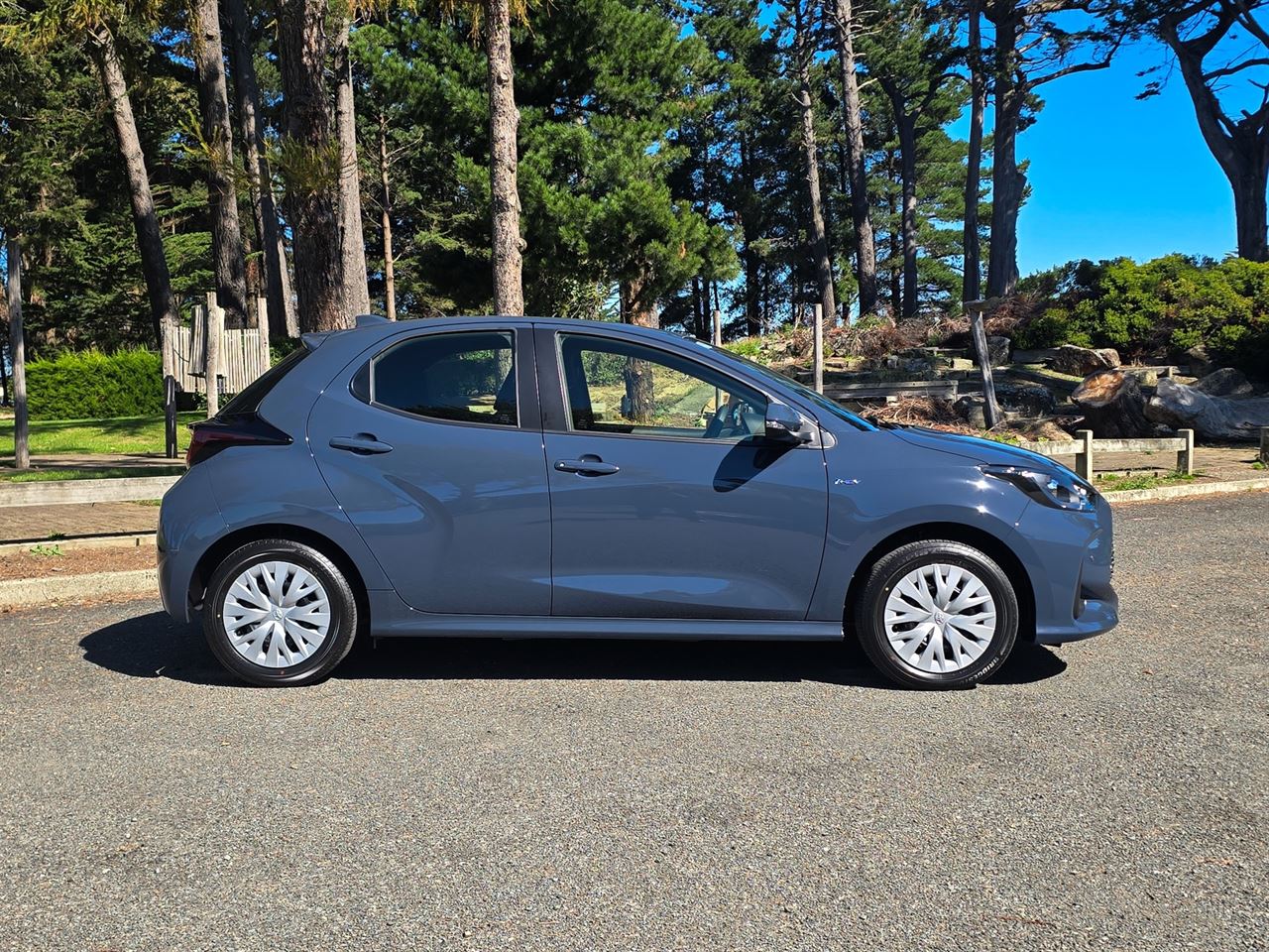 Vehicle image 2