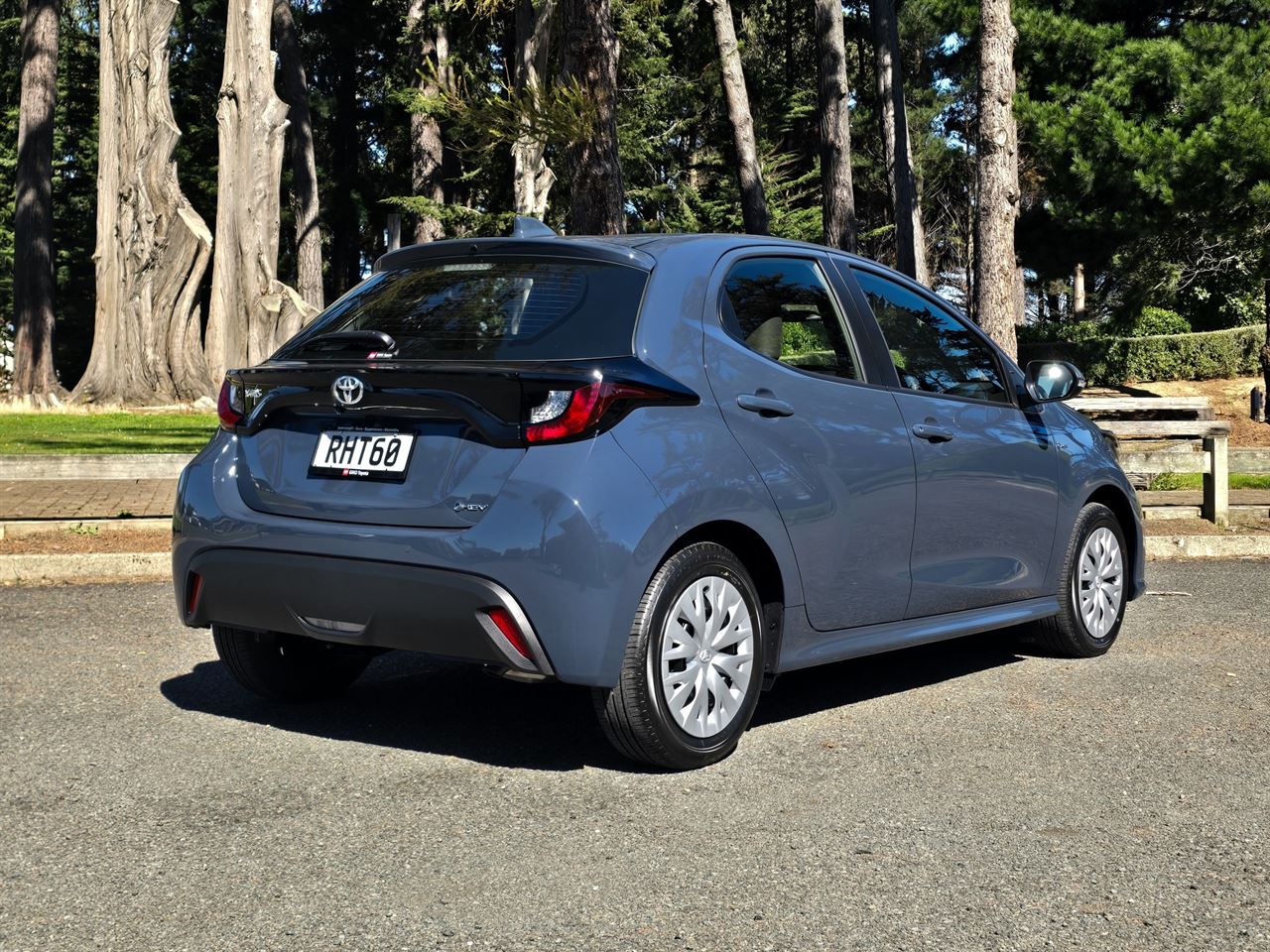 Vehicle image 3