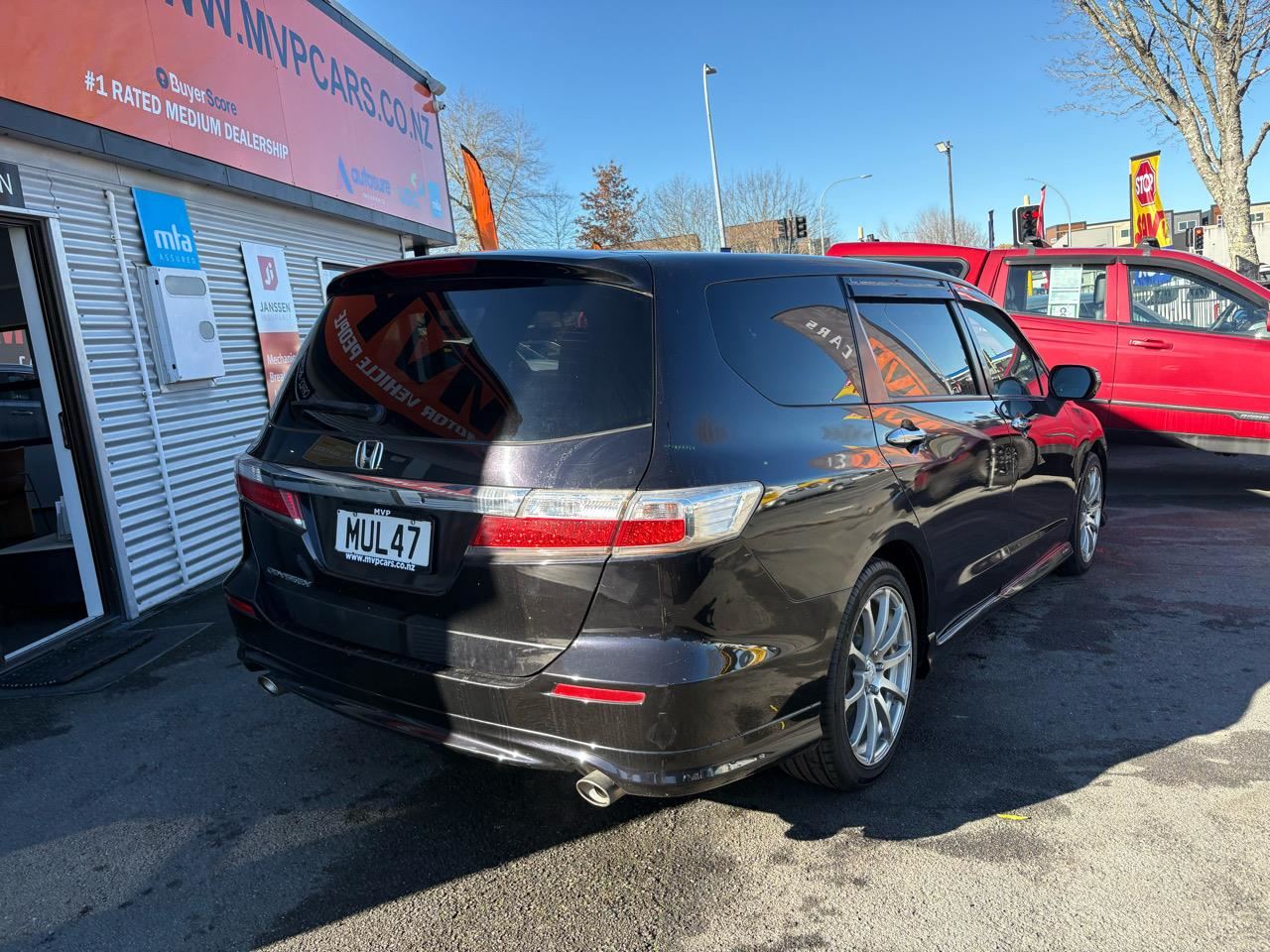 Vehicle image 4