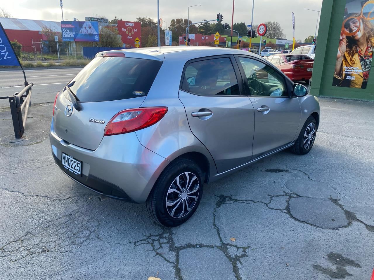 Vehicle image 5