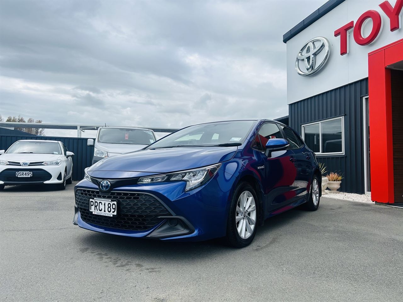 Vehicle image 5