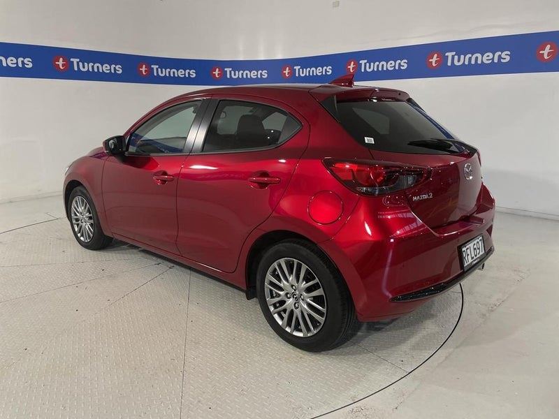 Vehicle image 5