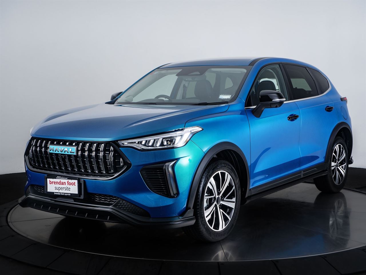 Vehicle image 3