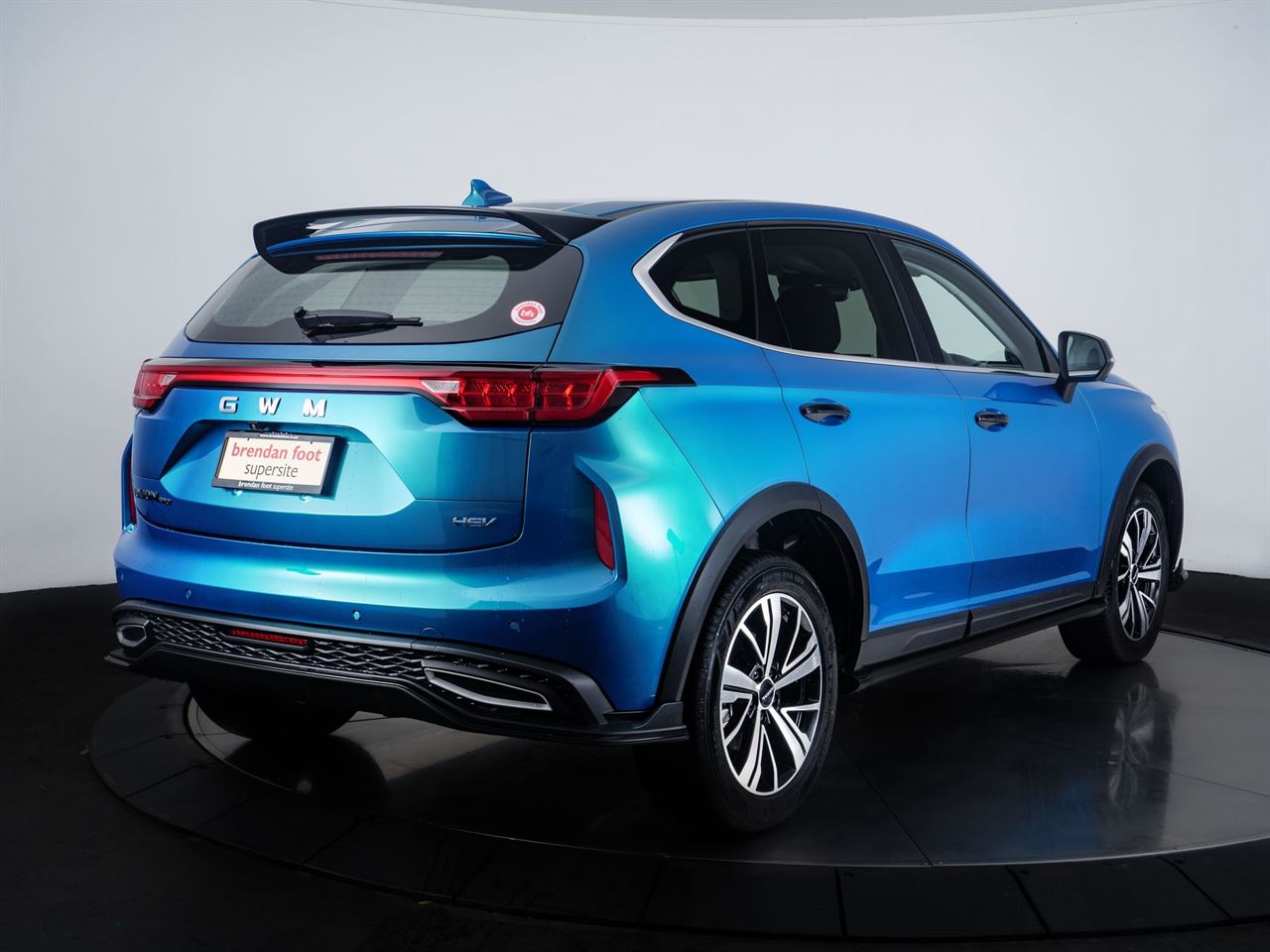 Vehicle image 4