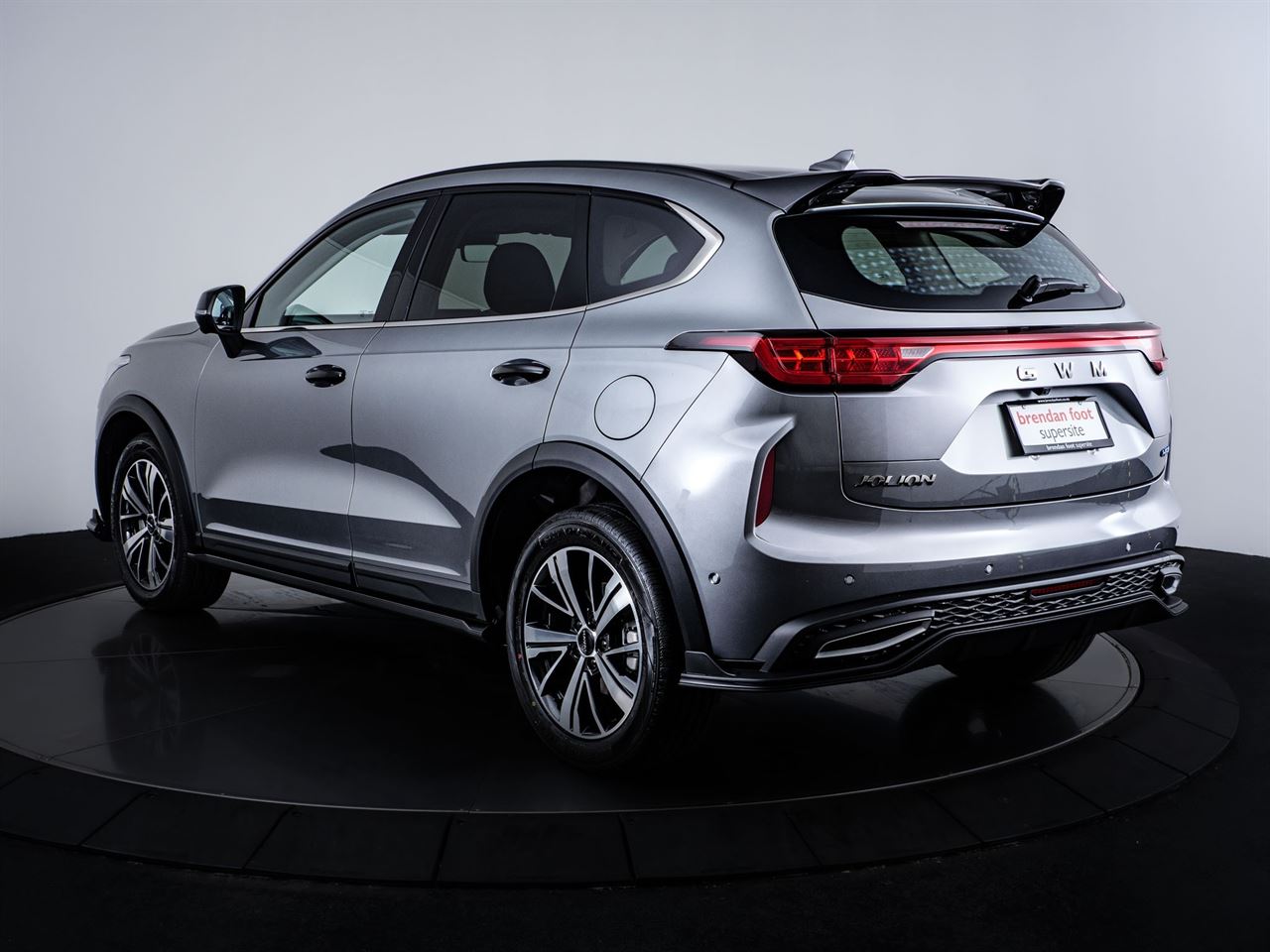Vehicle image 5