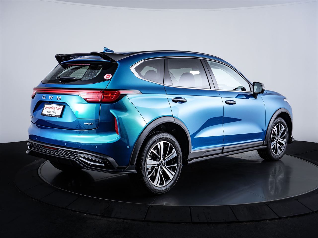 Vehicle image 3
