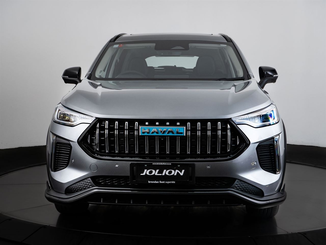 Vehicle image 4