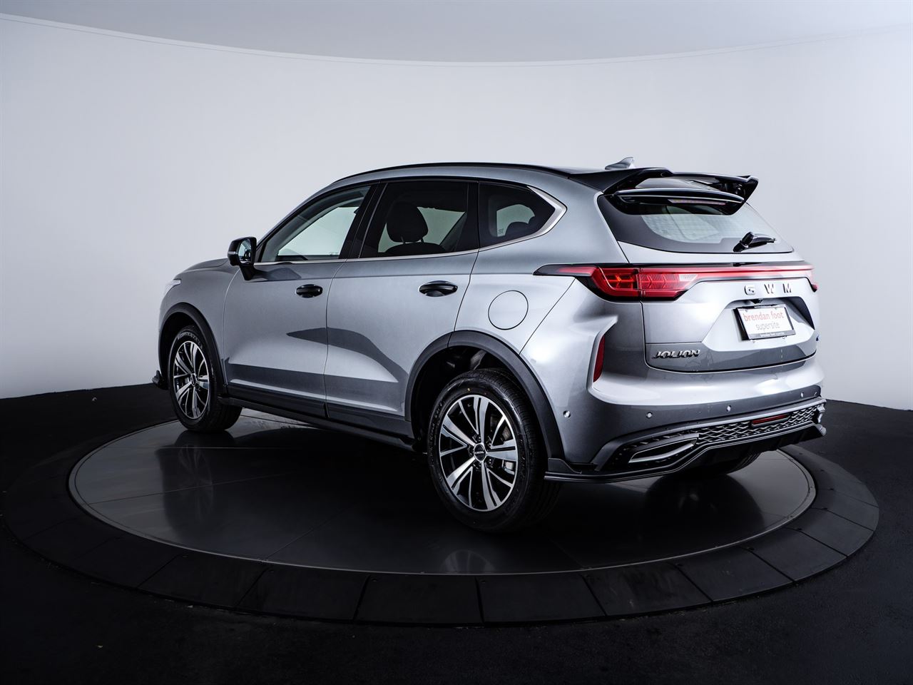 Vehicle image 5