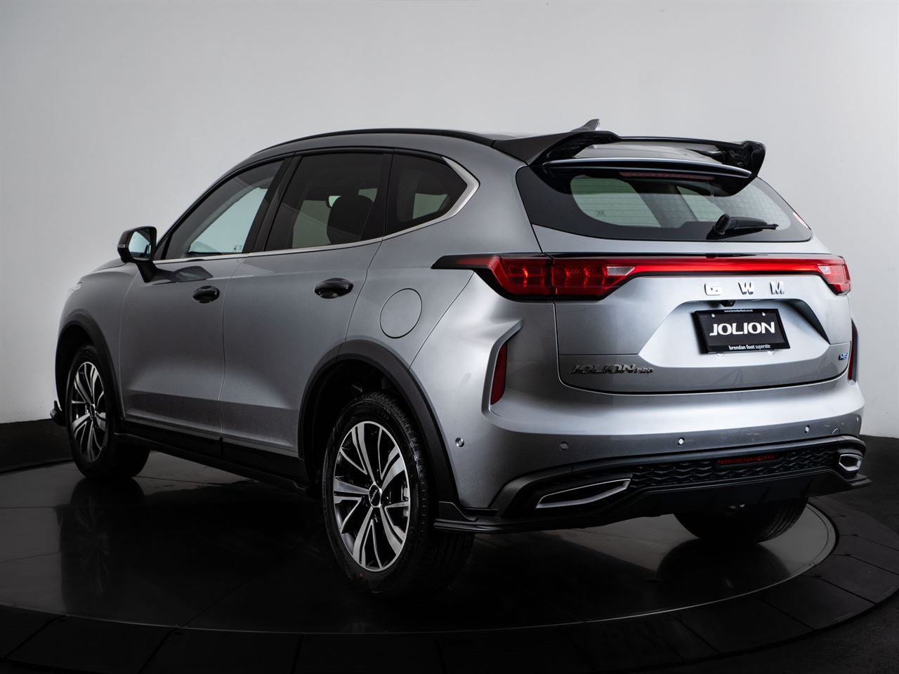 Vehicle image 5