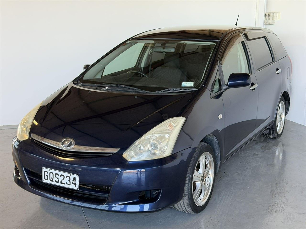 Vehicle image 3